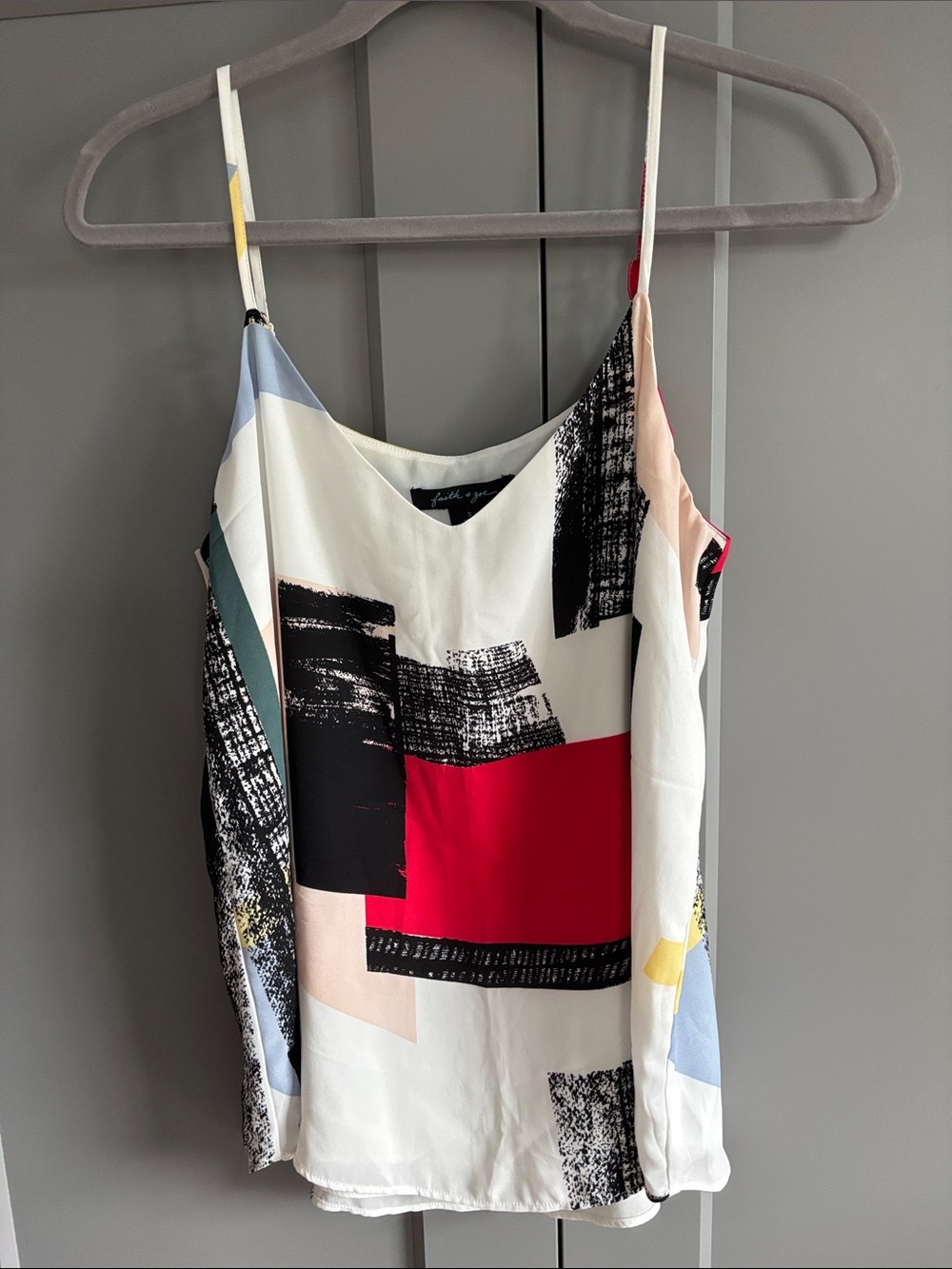Faith & Zoe Abstract Block Print Camisole - White/Red/Black